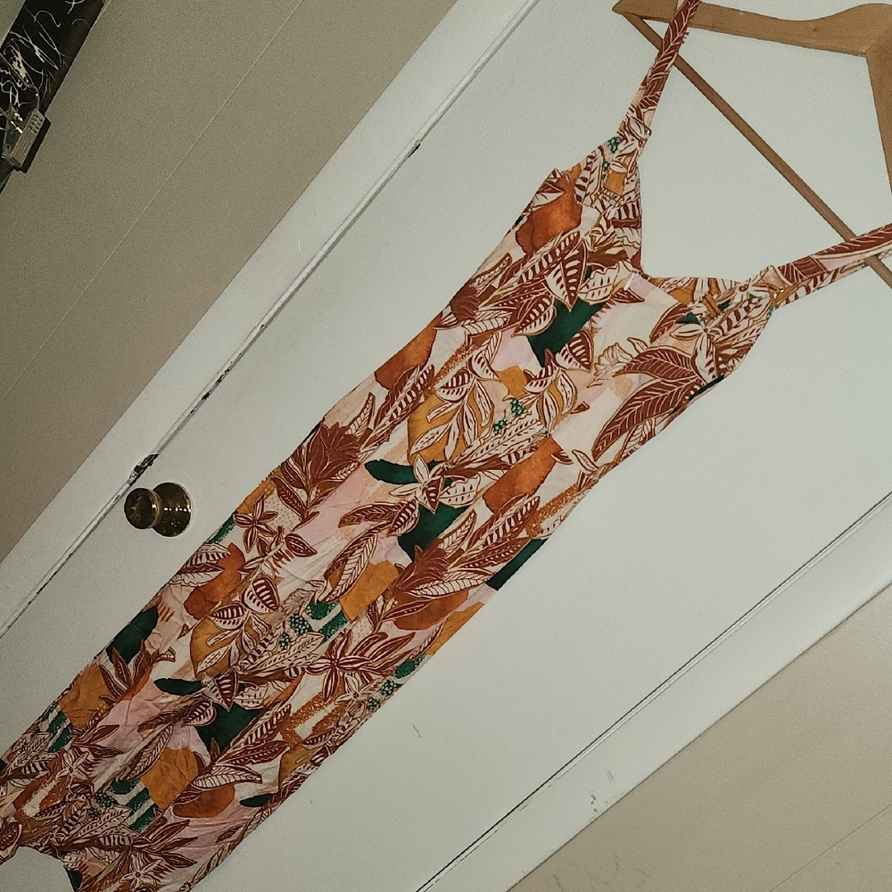Nwt- Shore Barcelona dress- Warm Folia Size XS.